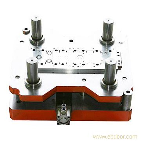 快走丝技术与塑胶模具的精密制造——大铁数控在从化的应用